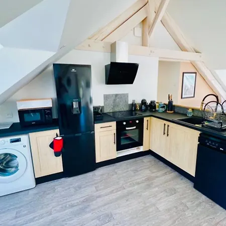 Pretty Nest In Apartment