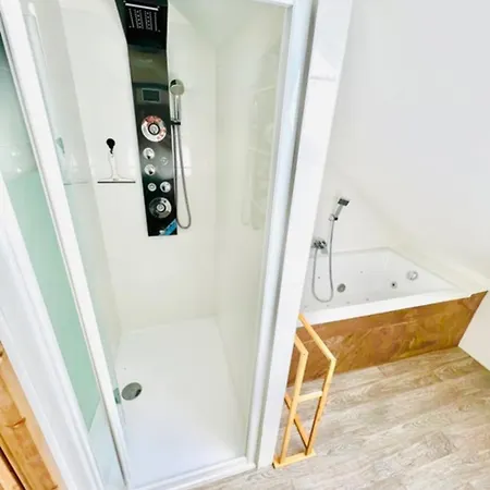 Pretty Nest In Apartment